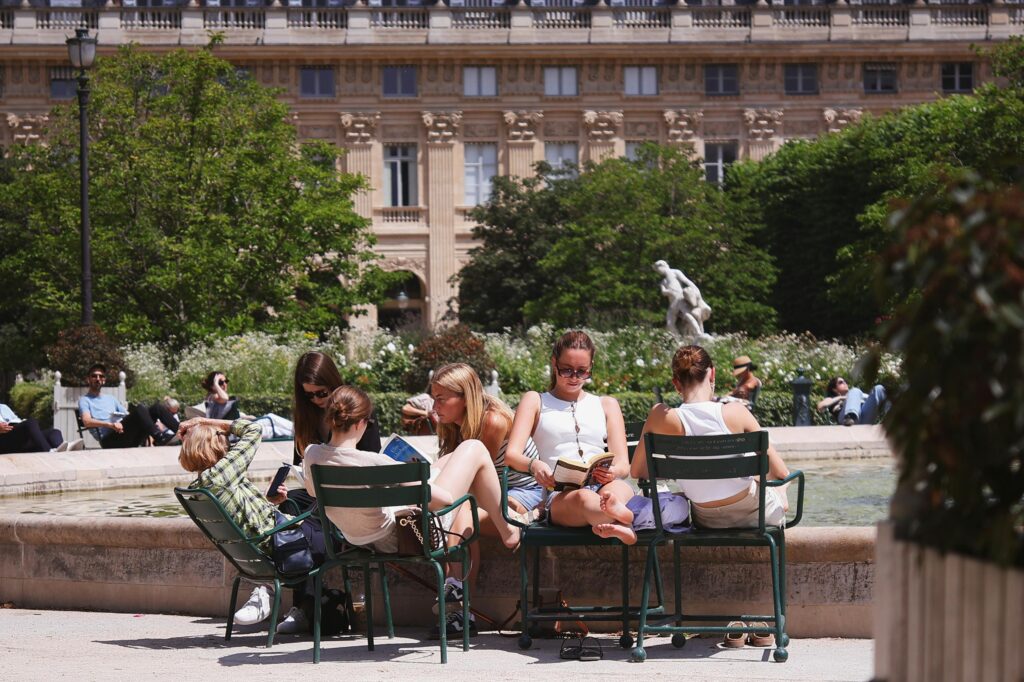 pexels-lora-rikky-247863707-32591553